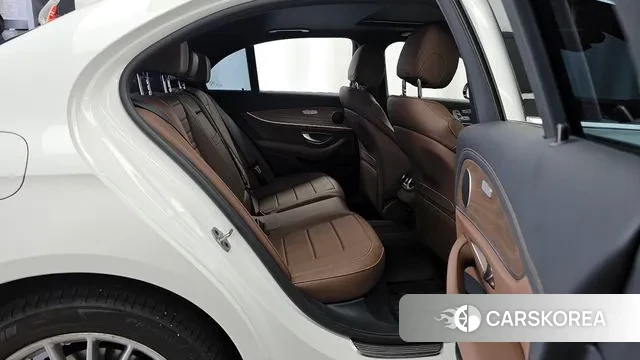 Mercedes-Benz E-Class W213 2021 Белый из Кореи, фото 3