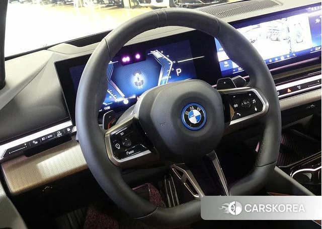 BMW 5 Series (G60) 2025 Белый из Кореи, фото 3