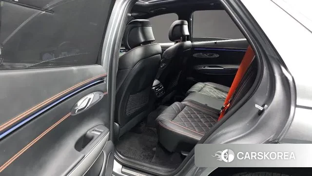 Genesis GV70 2024 Серебряный из Кореи, фото 3