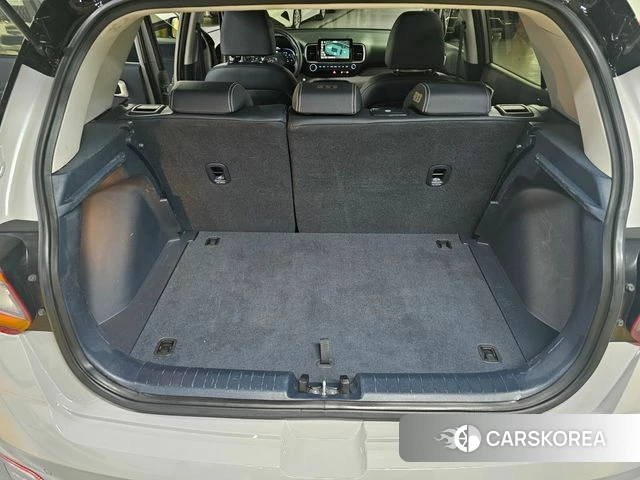 Hyundai Venue 2024 Серебристо-серый из Кореи, фото 3
