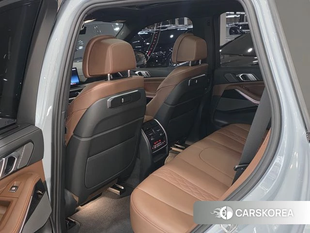 BMW X5 (G05) 2025 Серебристо-серый из Кореи, фото 3