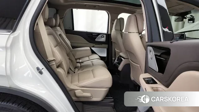 Lincoln Aviator 2nd generation 2023 Белый из Кореи, фото 3