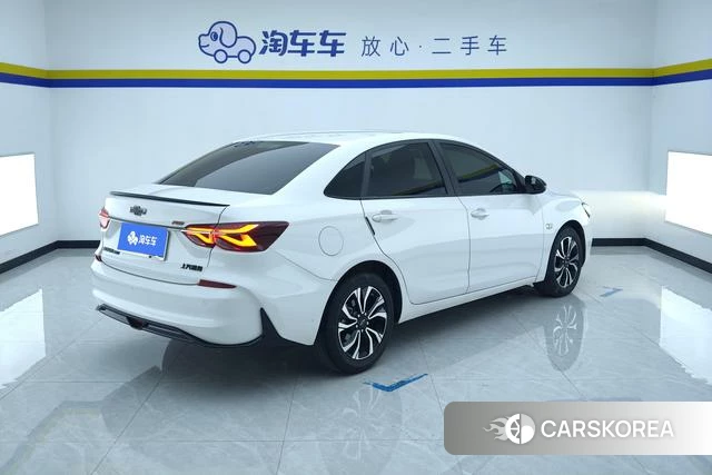 Chevrolet Cruze 2022 Белый из Китая, фото 3