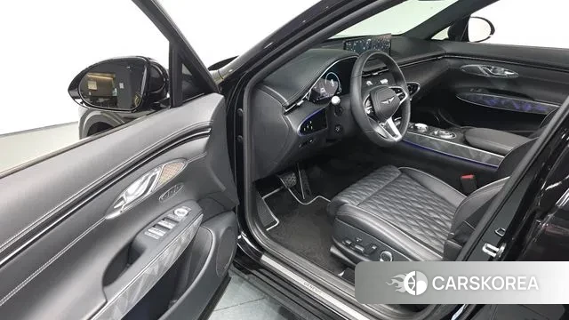 Genesis GV70 2022 Черный из Кореи, фото 3