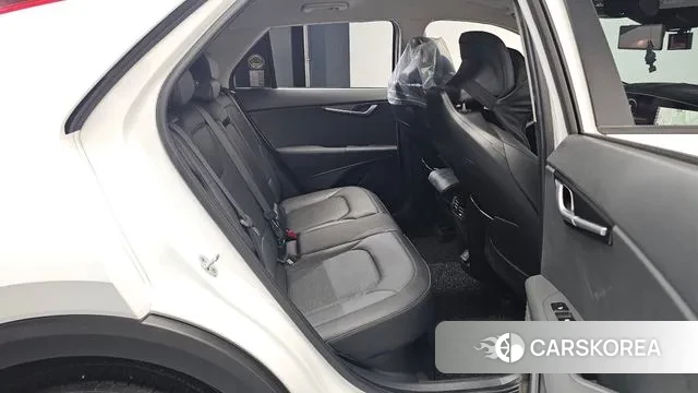 Kia Di Ol Nu Niro 2022 Белый из Кореи, фото 3