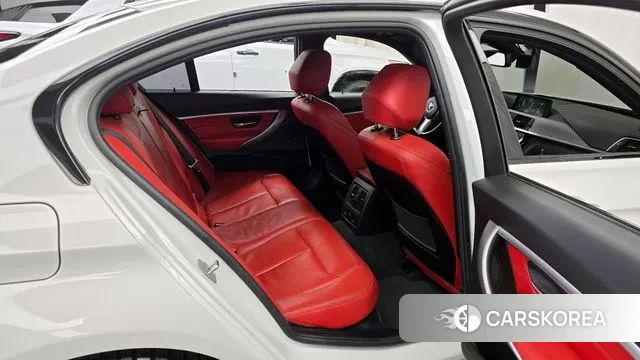 BMW 3 Series (F30) 2018 Белый из Кореи, фото 3