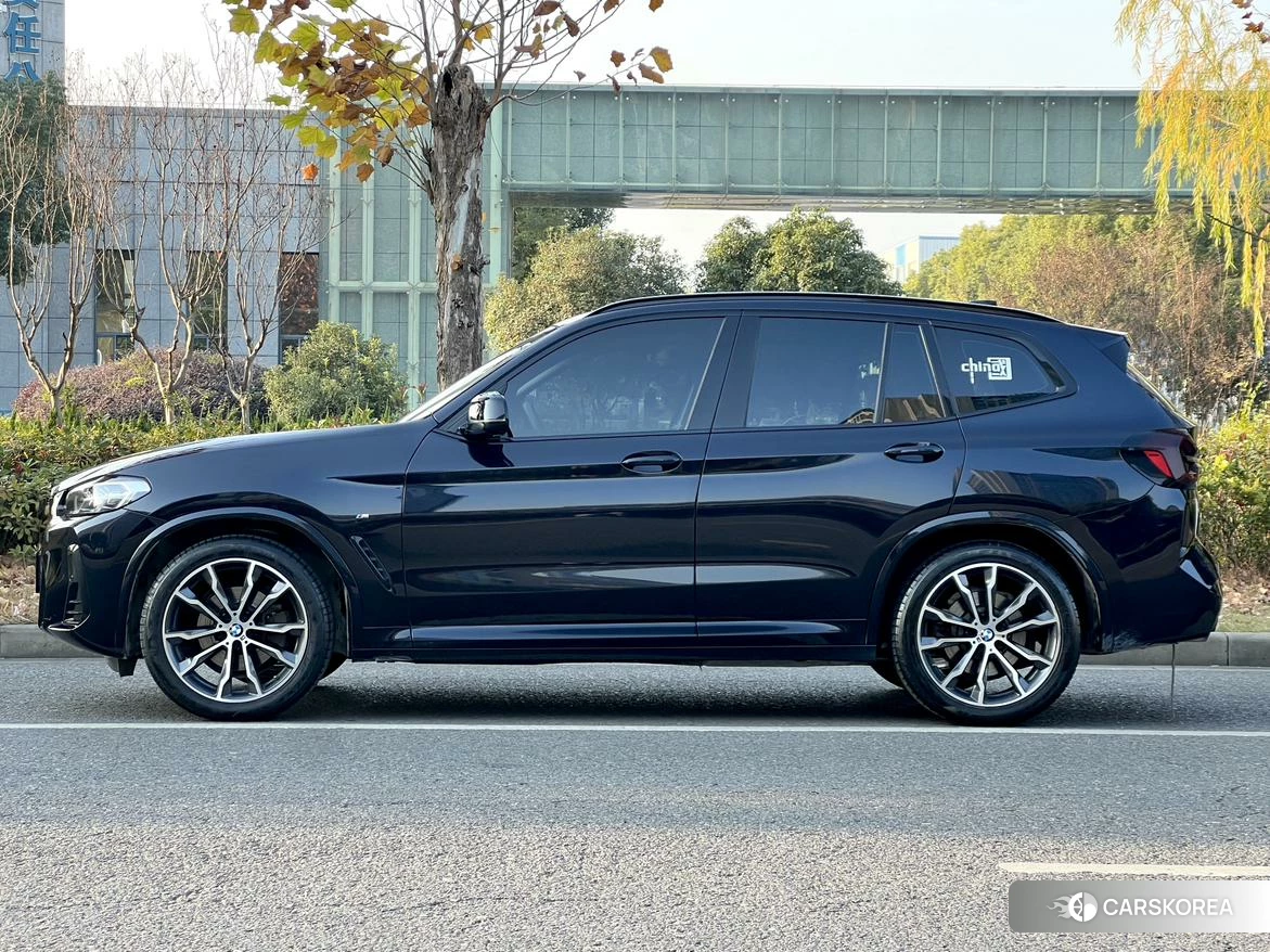 BMW X3 2021 Черный из Китая, фото 3