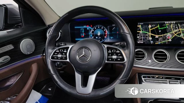 Mercedes-Benz E-Class W213 2019 Серый из Кореи, фото 3