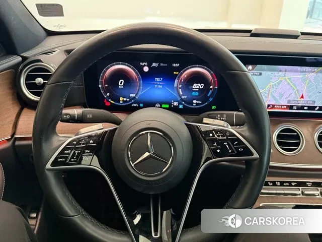 Mercedes-Benz E-Class W213 2022 Серый из Кореи, фото 3