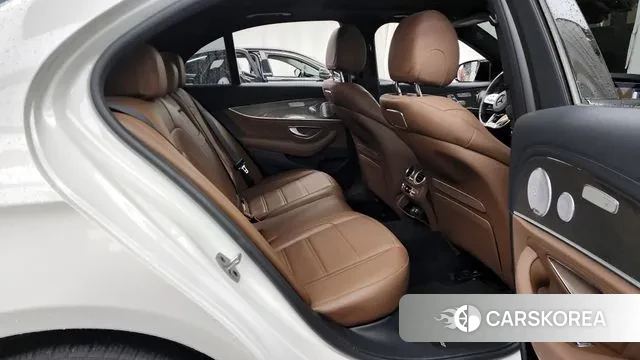Mercedes-Benz E-Class W213 2019 Белый из Кореи, фото 3
