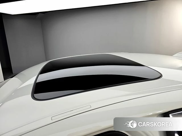 BMW 5 Series (G30) 2018 Белый из Кореи, фото 3