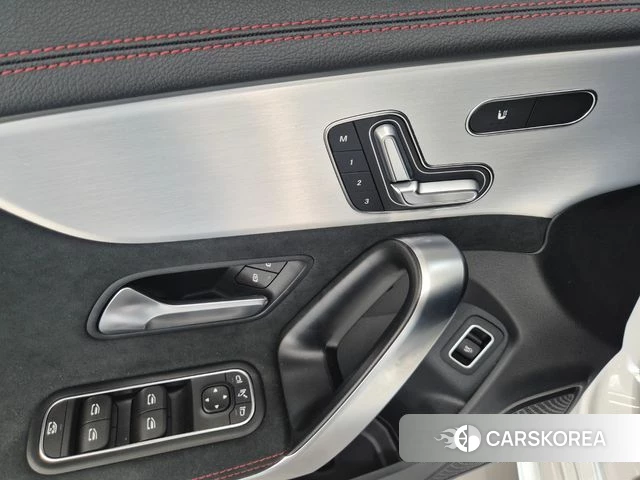 Mercedes-Benz CLA-Class C118 2025 Белый из Кореи, фото 3