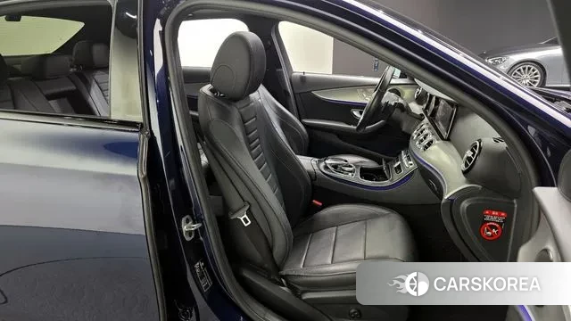 Mercedes-Benz E-Class W213 2020 Синий из Кореи, фото 3