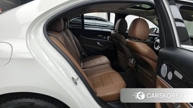 Mercedes-Benz E-Class W213 2019 Белый из Кореи, фото 3