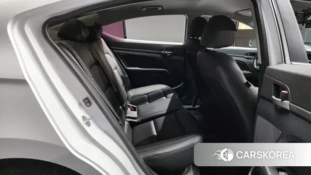 Hyundai Avante AD 2018 Белый из Кореи, фото 3