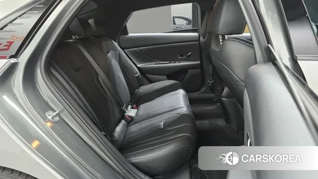 Hyundai Avante (CN7) 2022 Серебристо-серый из Кореи, фото 3