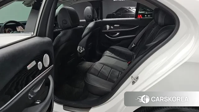 Mercedes-Benz E-Class W213 2019 Белый из Кореи, фото 3