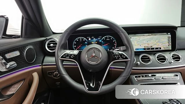 Mercedes-Benz E-Class W213 2023 Белый из Кореи, фото 3