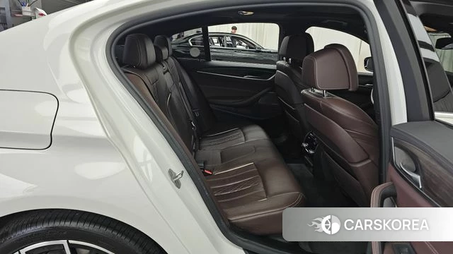 BMW 5 Series (G30) 2021 Белый из Кореи, фото 3