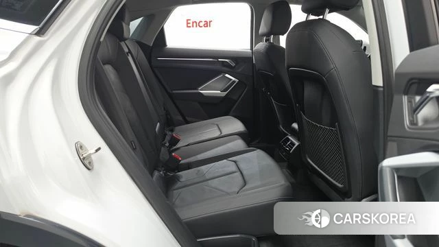 Audi Q3 (F3) 2020 Белый из Кореи, фото 3