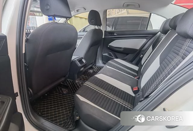 Volkswagen Bora 2024 Белый из Китая, фото 3