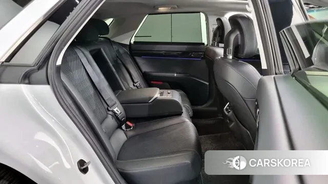 Hyundai Grandeur Hybrid (GN7) 2023 Белый из Кореи, фото 3