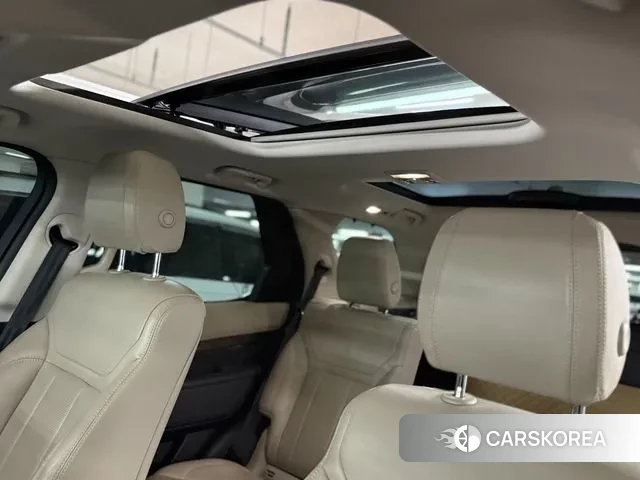 Land Rover Discovery 5 2018 Черный из Кореи, фото 3