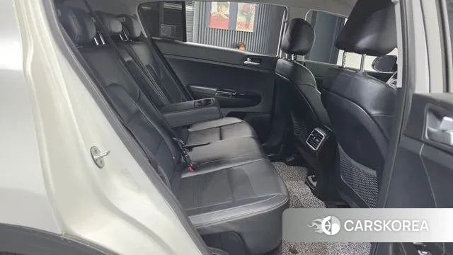 Kia Sportage 4th Generation 2018 Белый из Кореи, фото 3