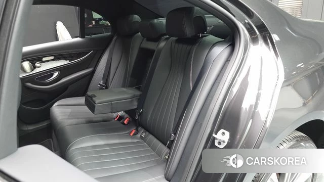 Mercedes-Benz E-Class W213 2021 Серый из Кореи, фото 3