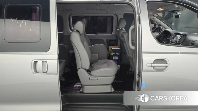 Hyundai The New Grand Starex 2018 Серебряный из Кореи, фото 3
