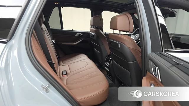 BMW X5 (G05) 2025 Цвет галактики из Кореи, фото 3