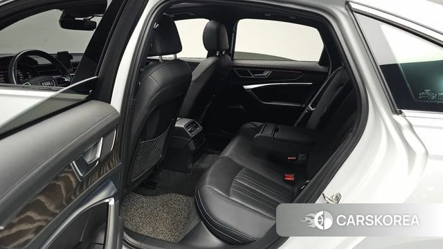 Audi A6 (C8) 2021 Белый из Кореи, фото 3