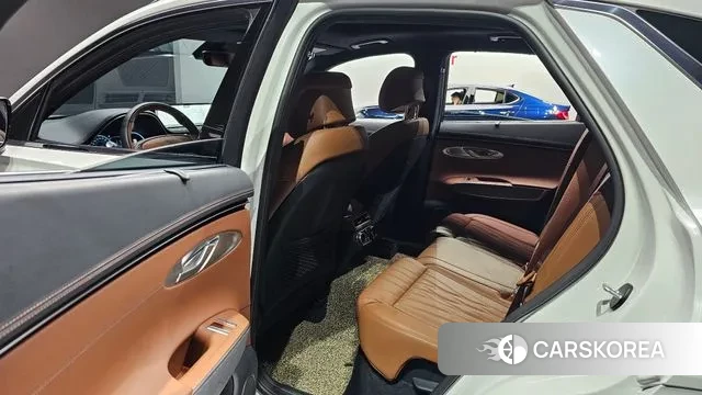 Genesis GV70 2023 Белый из Кореи, фото 3