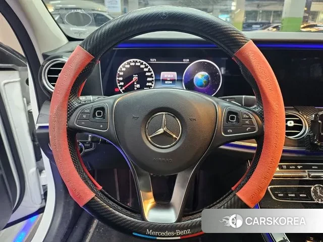 Mercedes-Benz E-Class W213 2018 Белый из Кореи, фото 3