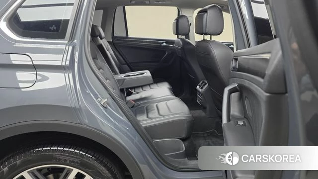 Volkswagen Tiguan second Generation 2022 Серый из Кореи, фото 3