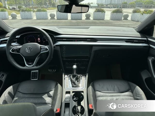 Volkswagen CC 2022 Серебристо-серый из Китая, фото 3