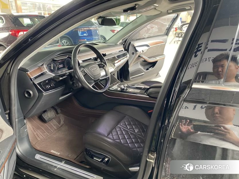 Audi A8 2020 Черный из Китая, фото 3