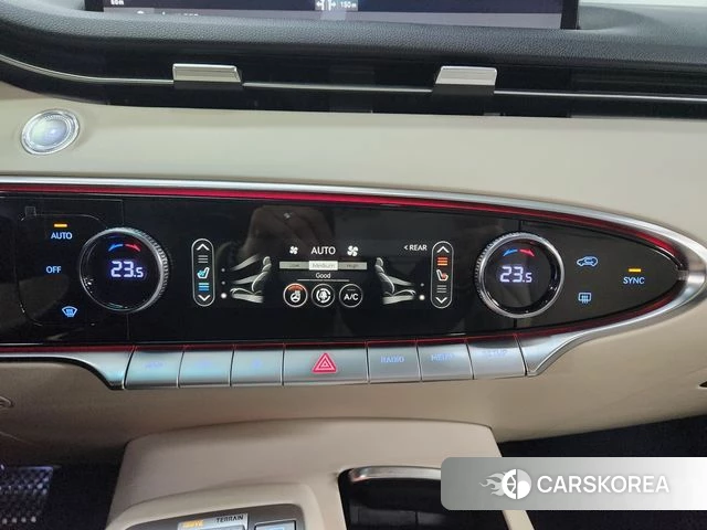 Genesis GV70 2023 Белый из Кореи, фото 3