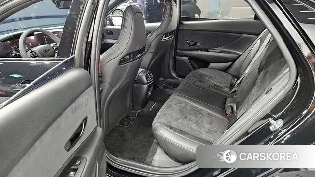 Hyundai The New Avante (CN7) 2024 Черный из Кореи, фото 3