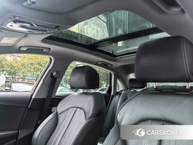 Audi A4L 2020 Белый из Китая, фото 3