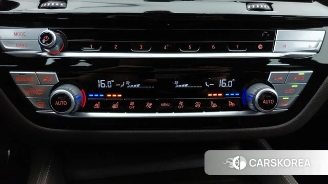 BMW 5 Series (G30) 2021 Черный из Кореи, фото 3