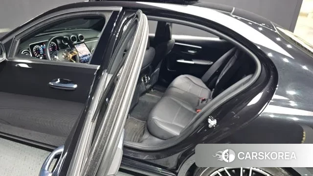 Mercedes-Benz C-Class W206 2024 Черный из Кореи, фото 3