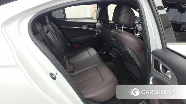 Genesis The New G70 2023 Белый из Кореи, фото 3