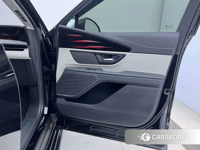 Lincoln Navigator 2023 Черный из Китая, фото 3