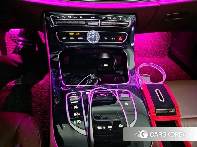 Mercedes-Benz E-Class W213 2019 Черный из Кореи, фото 3