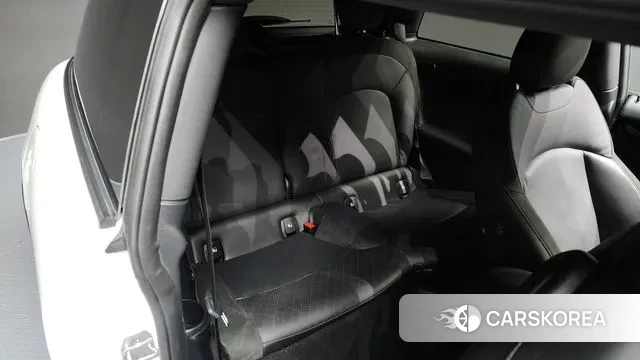 Mini Cooper Electric 2023 Белый из Кореи, фото 3