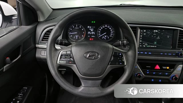 Hyundai Avante AD 2018 Белый из Кореи, фото 3