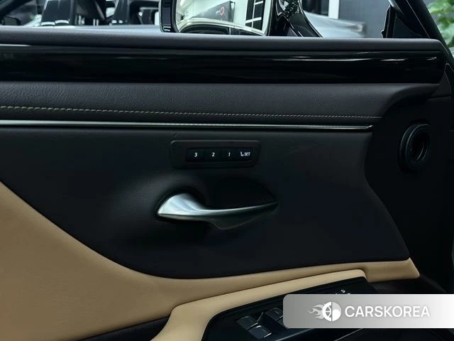 Lexus ES 2021 Зеленый из Китая, фото 3
