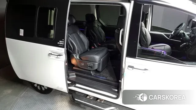 Hyundai Staria 2024 Белый из Кореи, фото 3