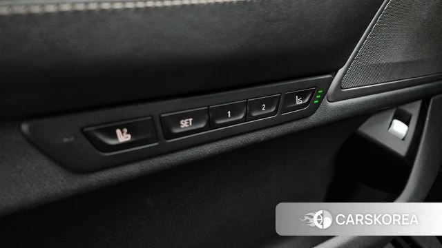 BMW 7 Series (G11) 2018 Черный из Кореи, фото 3